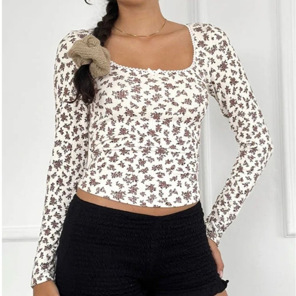 Motel Rocks White Floral Long Sleeve Scoop Neck Tee